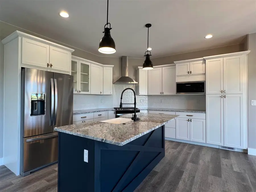 20 S Seven Oaks Rd, North Liberty, IA 52317 - #2