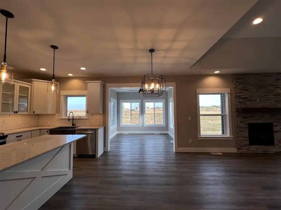 80 S Seven Oaks Rd, North Liberty, IA 52317 - #3