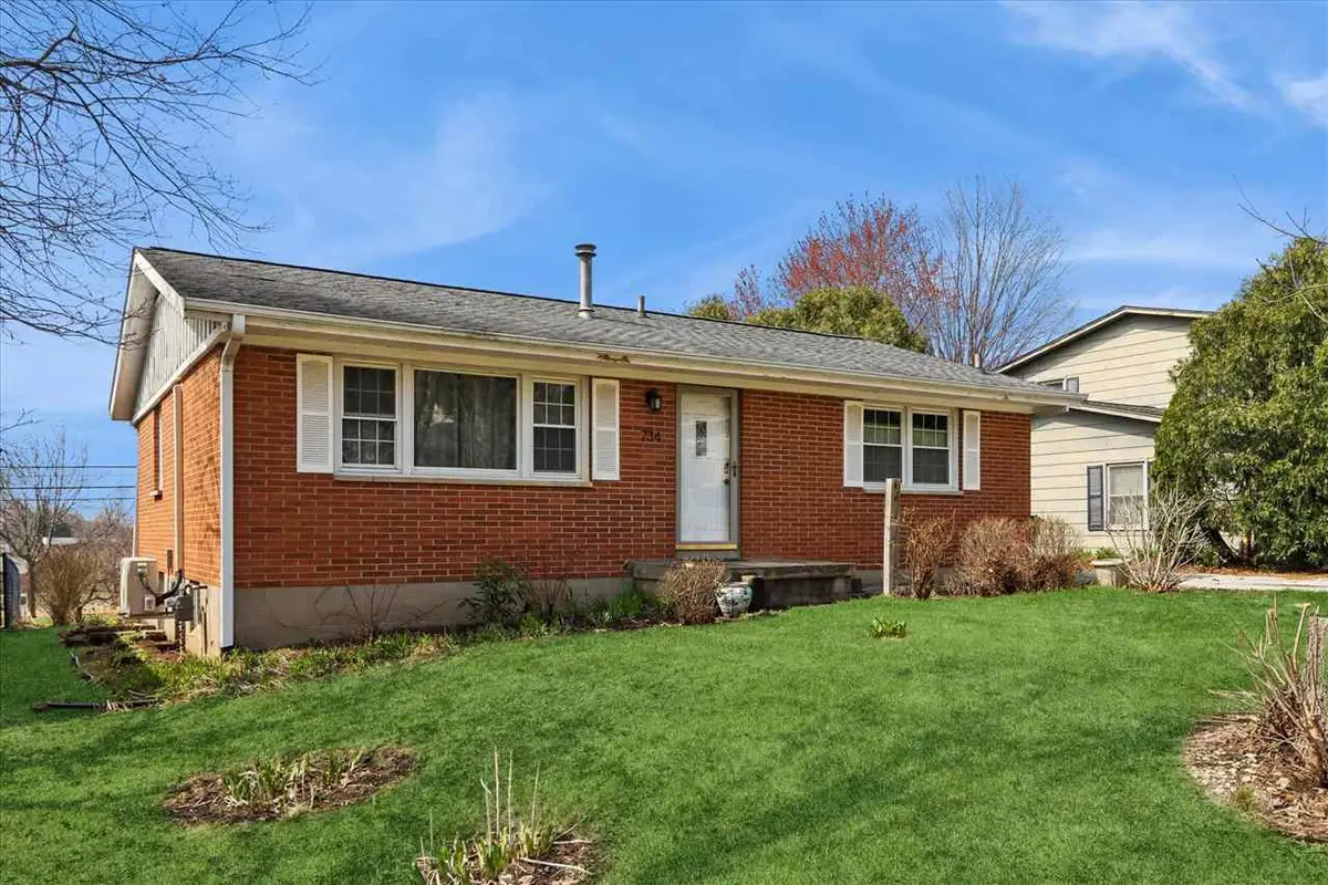 734 14th Ave, Coralville, IA 52241 - #1