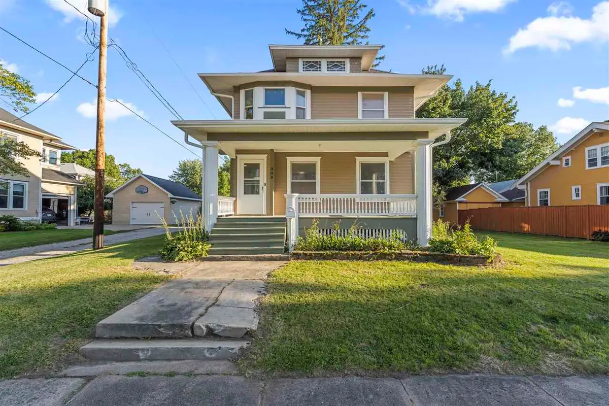 309 E 4th St, Tipton, IA 52772 - #1