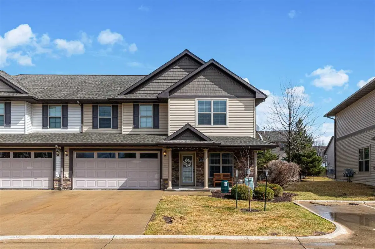 404 Cambria Dr, North Liberty, IA 52317 - #1