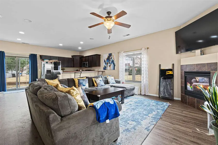 404 Cambria Dr, North Liberty, IA 52317 - #3