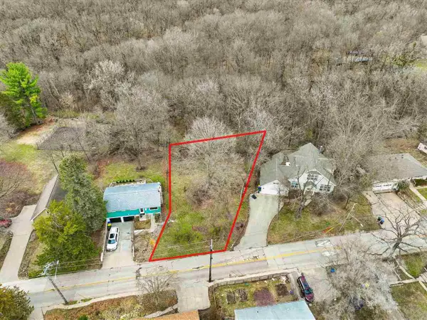 411 Kimball Rd, Iowa City, IA 52245