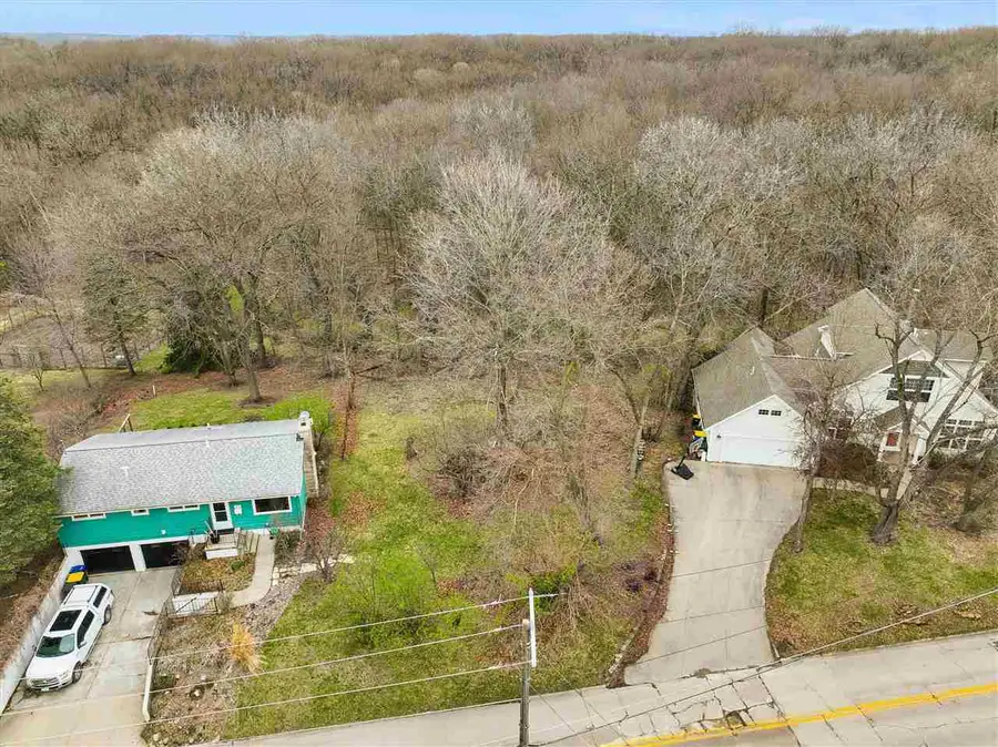 411 Kimball Rd, Iowa City, IA 52245 - #3