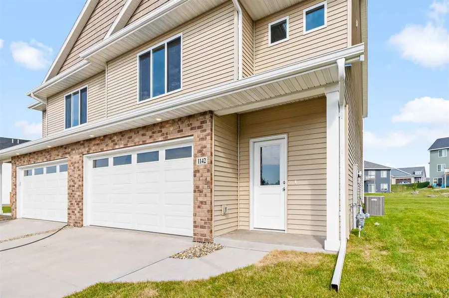 1432 Winterberry Ln, North Liberty, IA 52317 - #3