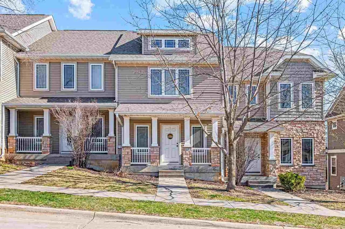 920 Ryan Ct, Iowa City, IA 52246 - #1