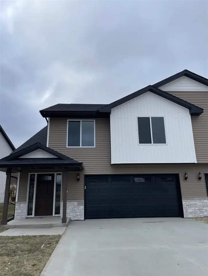 3340 Loethen Ln, Coralville, IA 52241 - #1