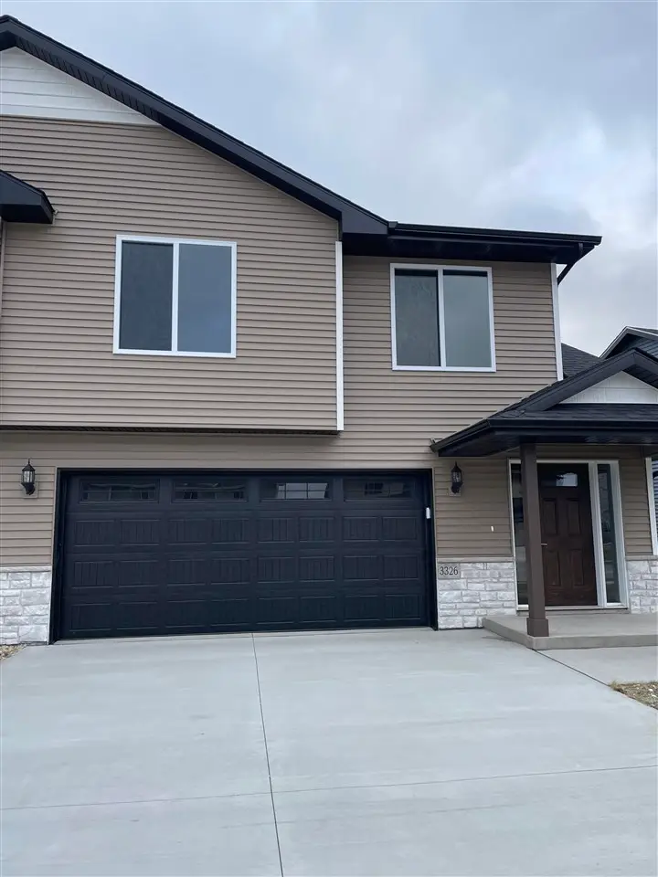 856 Armands Ln, Tiffin, IA 52340 - #1