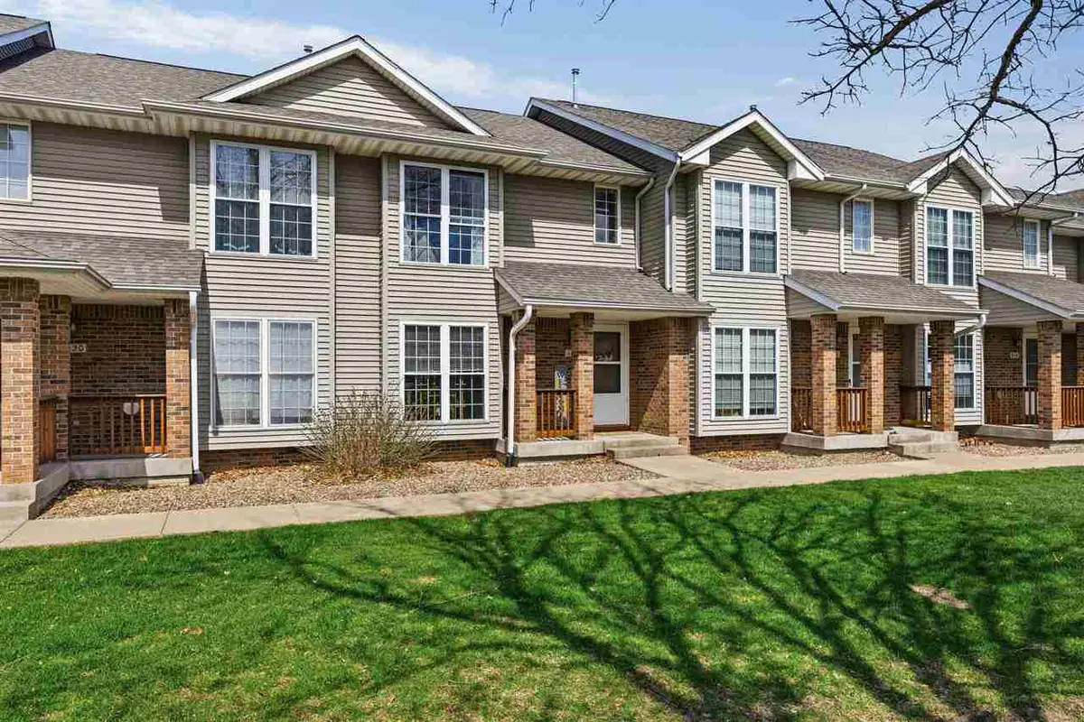 618 Westside Dr, Iowa City, IA 52246 - #1