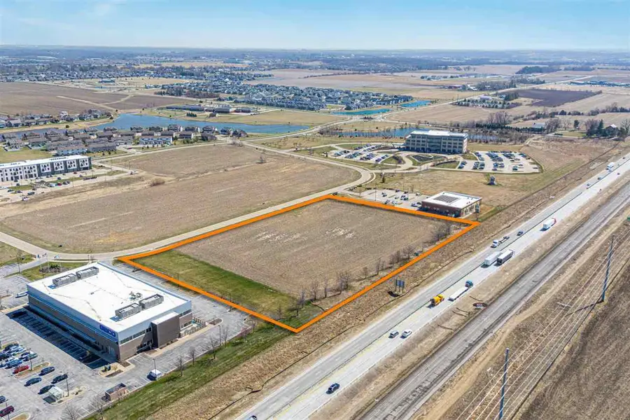 2335 Landon Rd, North Liberty, IA 52317 - #2