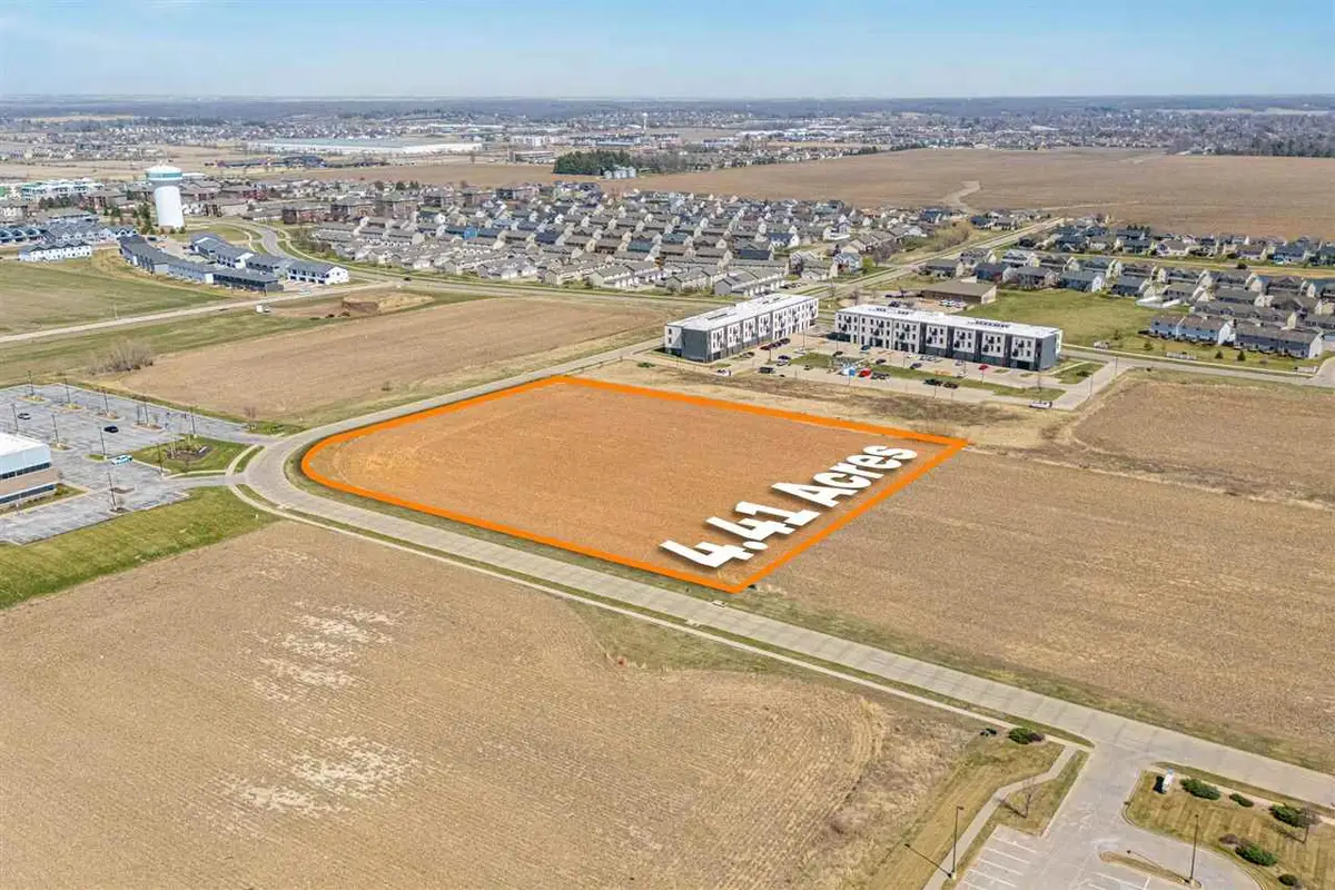 2330 Landon Rd, North Liberty, IA 52317 - #1