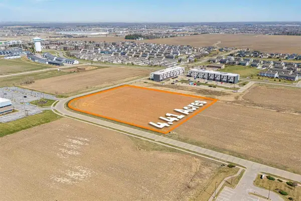 2330 Landon Rd, North Liberty, IA 52317