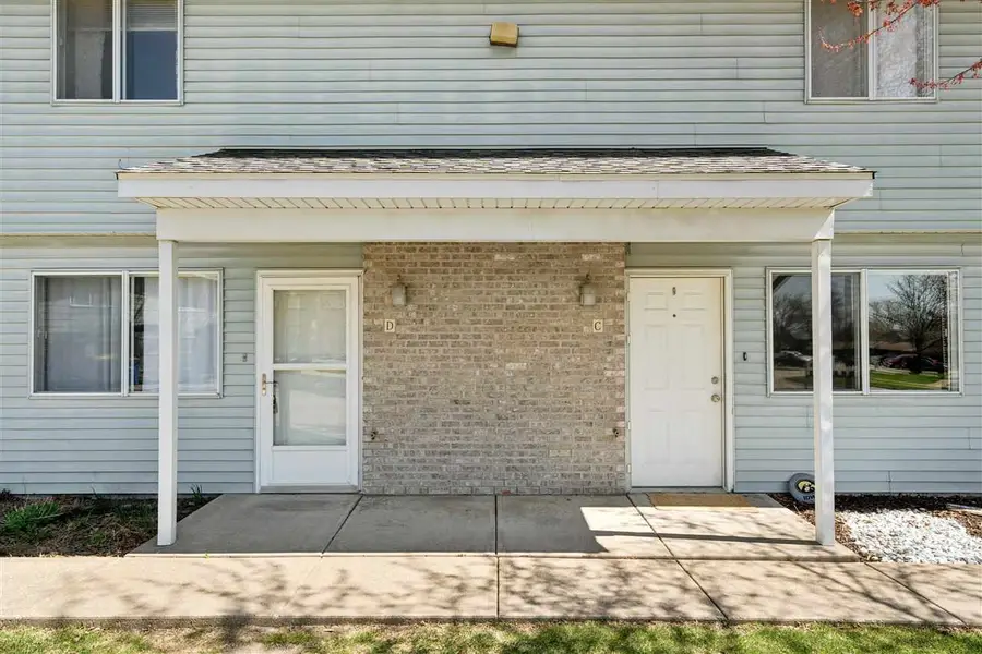 464 N Dubuque St, North Liberty, IA 52317 - #2