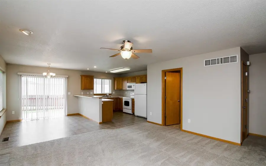 534 Sicily Ct, North Liberty, IA 52317 - #2