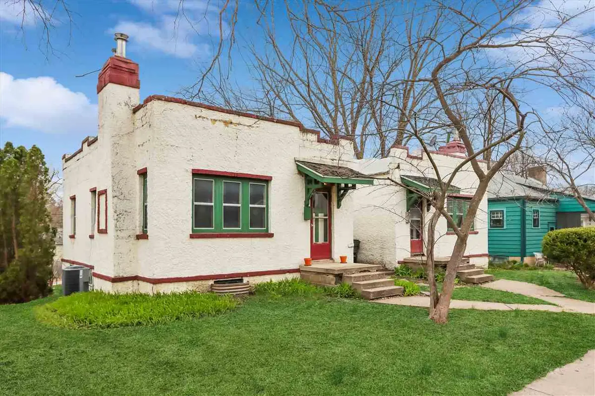 703 & 705 S 7th Ave., Iowa City, IA 52240 - #1