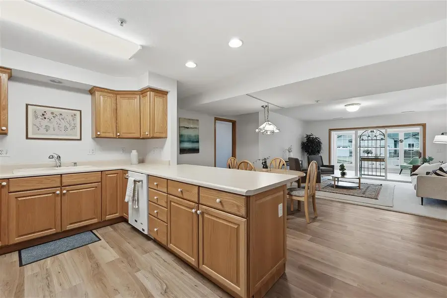 2601 Hickory Trl, Iowa City, IA 52245 - #3