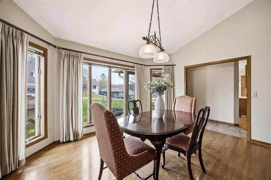 618 Stuart Ct, Iowa City, IA 52245 - #3