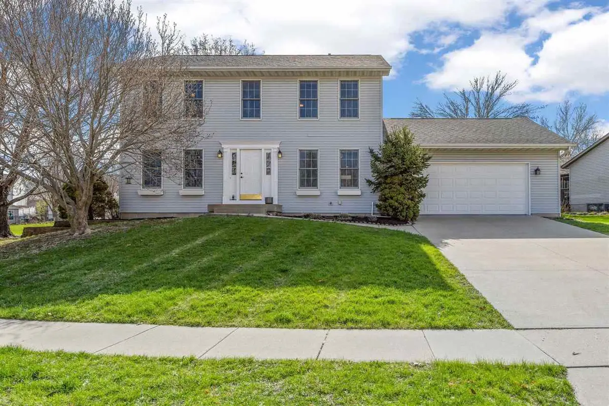 48 Galway Cir, Iowa City, IA 52246 - #1