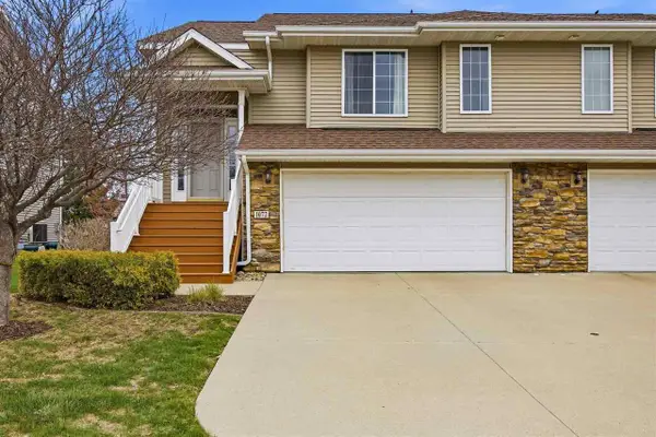 1072 Patton Ln, North Liberty, IA 52317