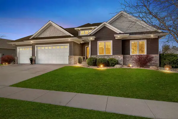 1945 Timber Wolf Dr, North Liberty, IA 52317