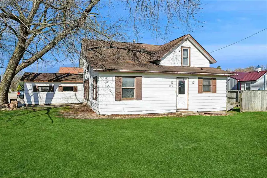 5930 Troy Mills Road, Coggon, IA 52218 - #2