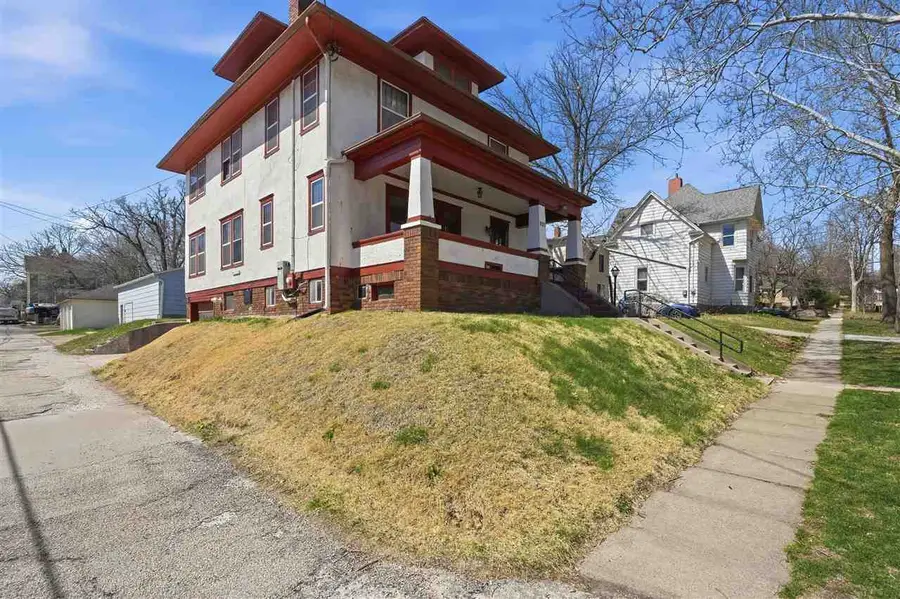 621 N Van Buren St, Iowa City, IA 52245 - #3