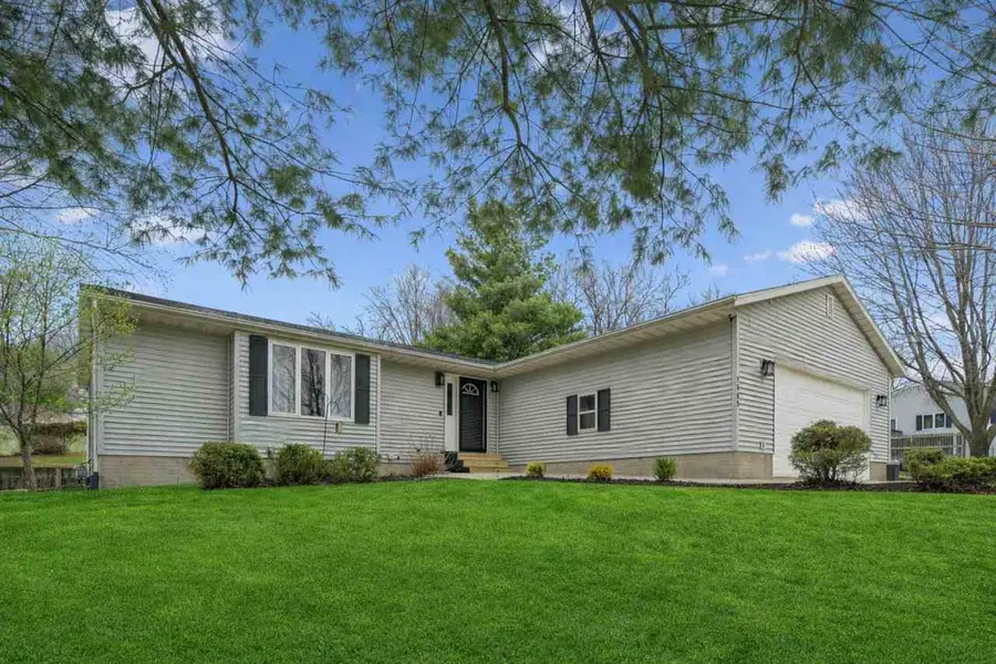 1665 Knoll Ct, Ely, IA 52227 - #2