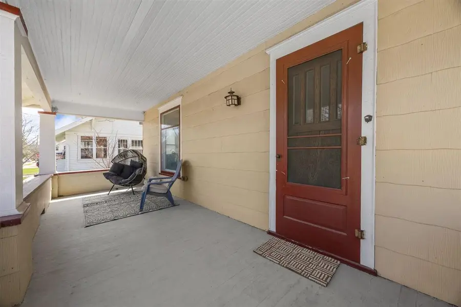 1211 Muscatine Ave, Iowa City, IA 52240 - #2