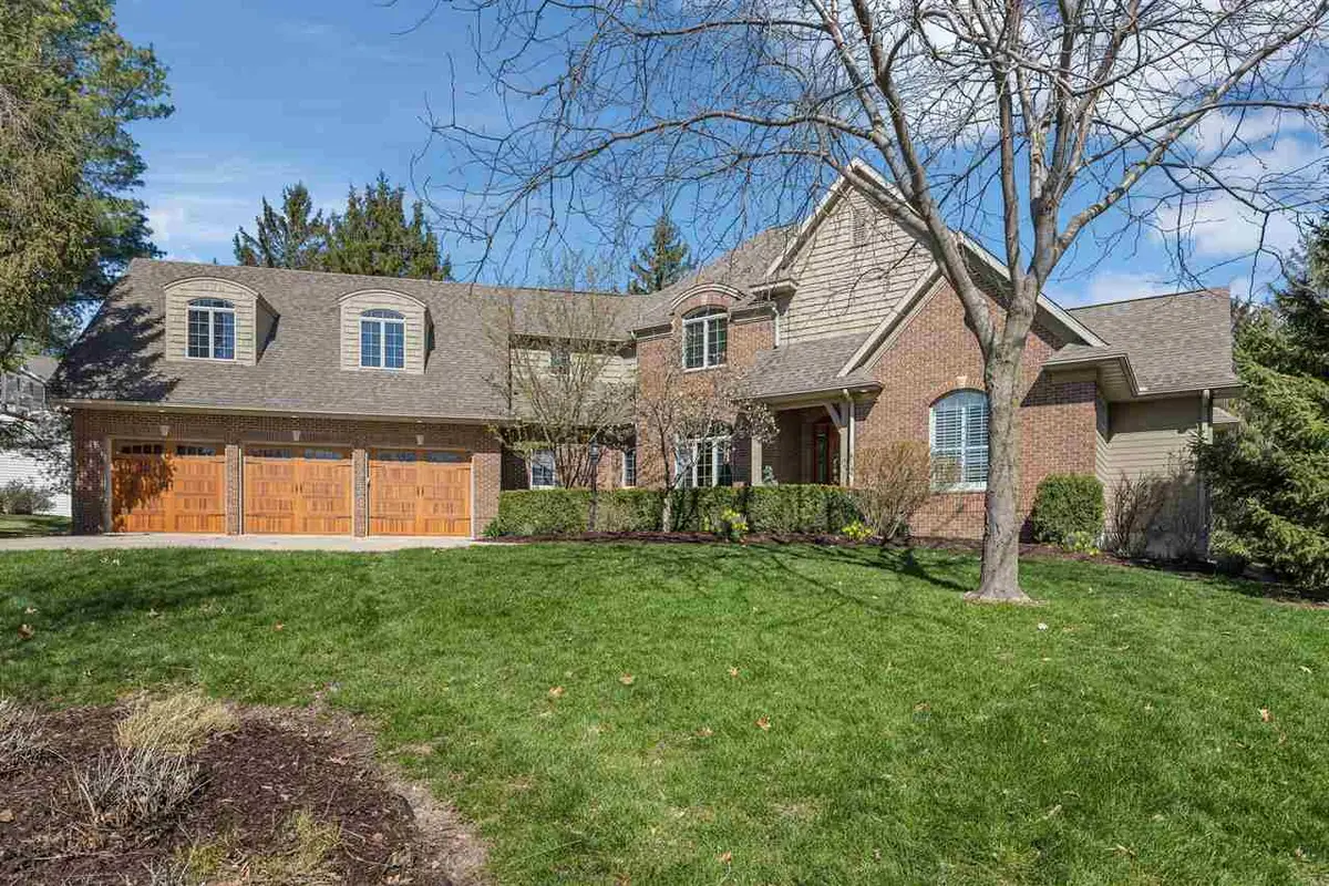 20 Cherry Ln NE, Iowa City, IA 52240 - #1