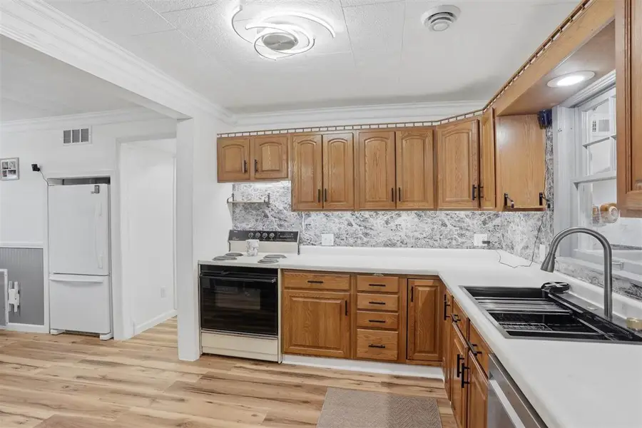 1216 7th Ave, Wellman, IA 52356 - #3