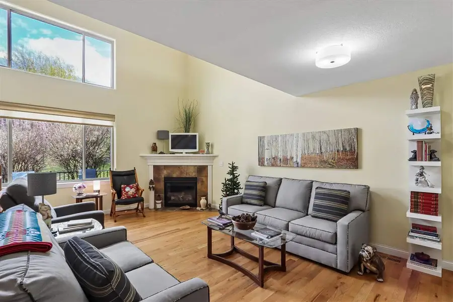 232 Woodfield Ln, Tiffin, IA 52340 - #2