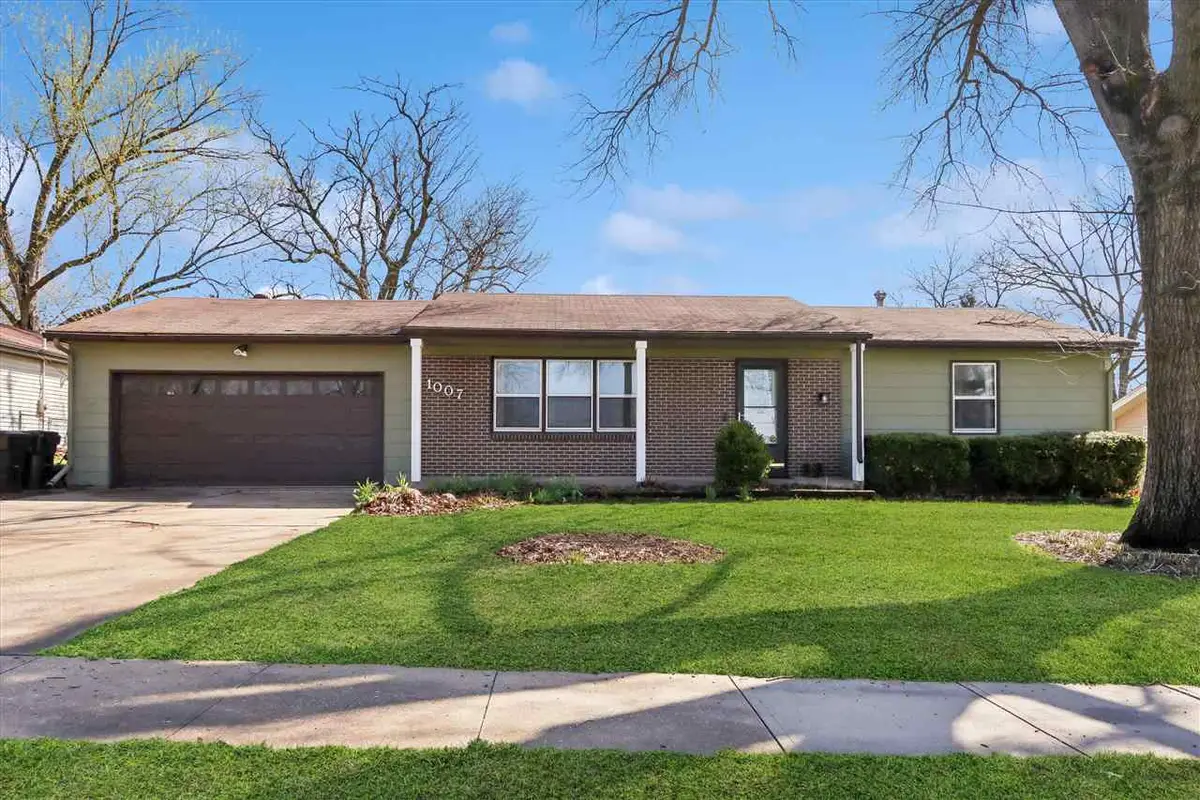 1007 19th Ave, Coralville, IA 52241 - #1