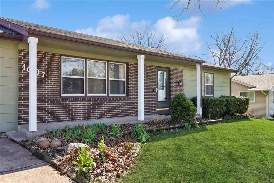 1007 19th Ave, Coralville, IA 52241 - #3