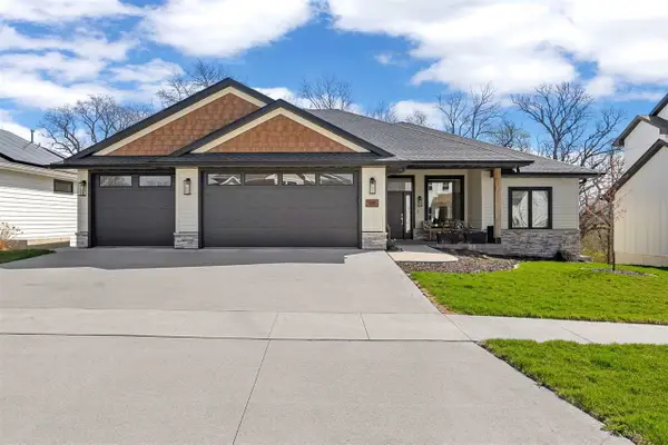 1118 Tamarack Trl, Iowa City, IA 52245