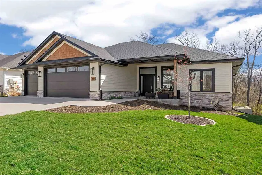 1118 Tamarack Trl, Iowa City, IA 52245 - #2