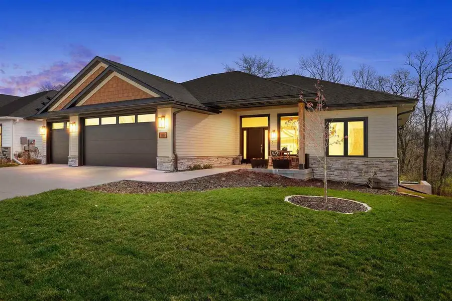 1118 Tamarack Trl, Iowa City, IA 52245 - #3