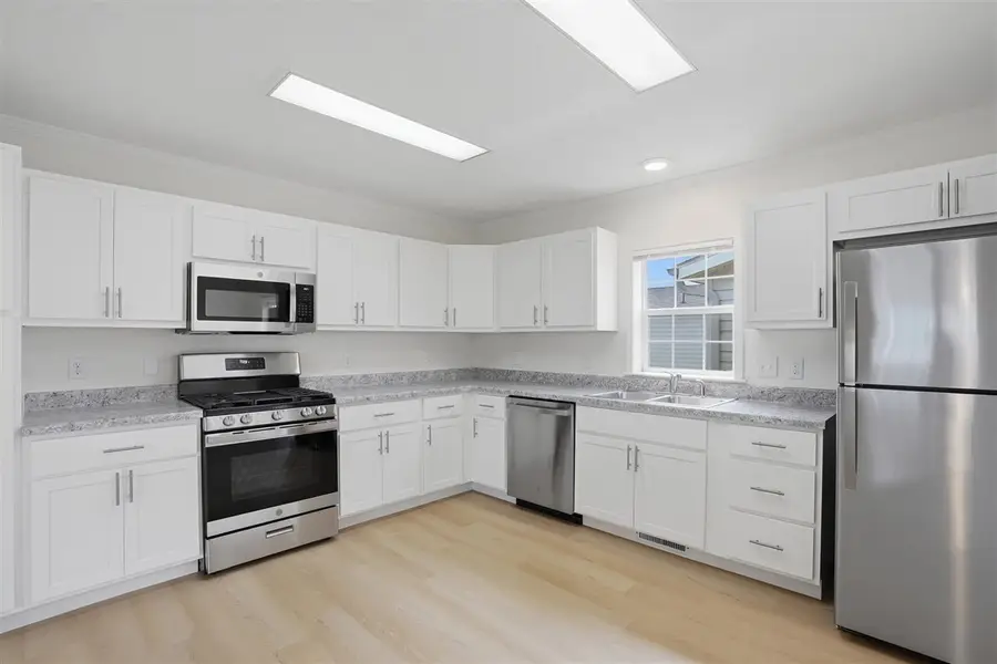 232 Hackney Ct, Iowa City, IA 52240 - #3