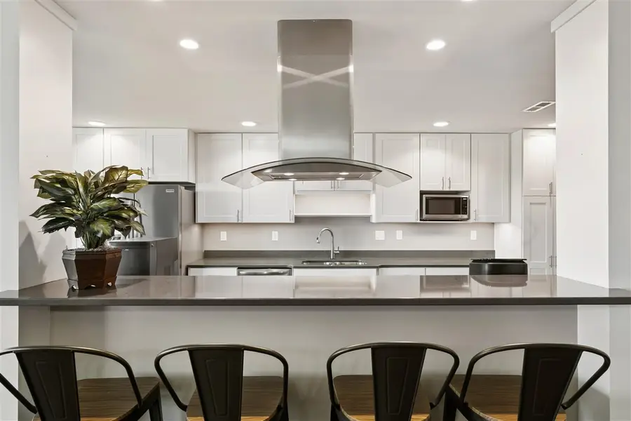 820 Clubhouse Rd, North Liberty, IA 52317 - #2