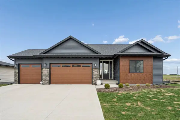 1018 High Ridge Trail, Solon, IA 52333