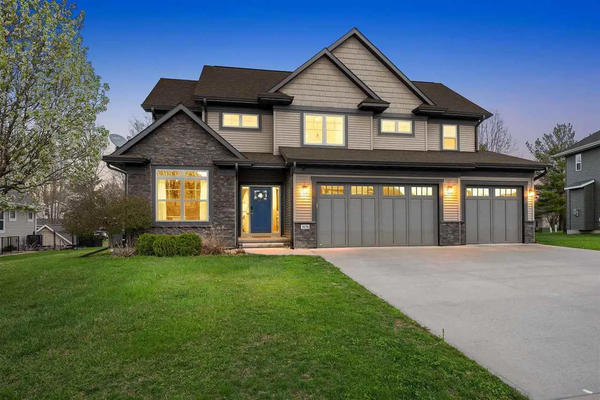 1030 Highland Park Ave, Coralville, IA 52241 - #1