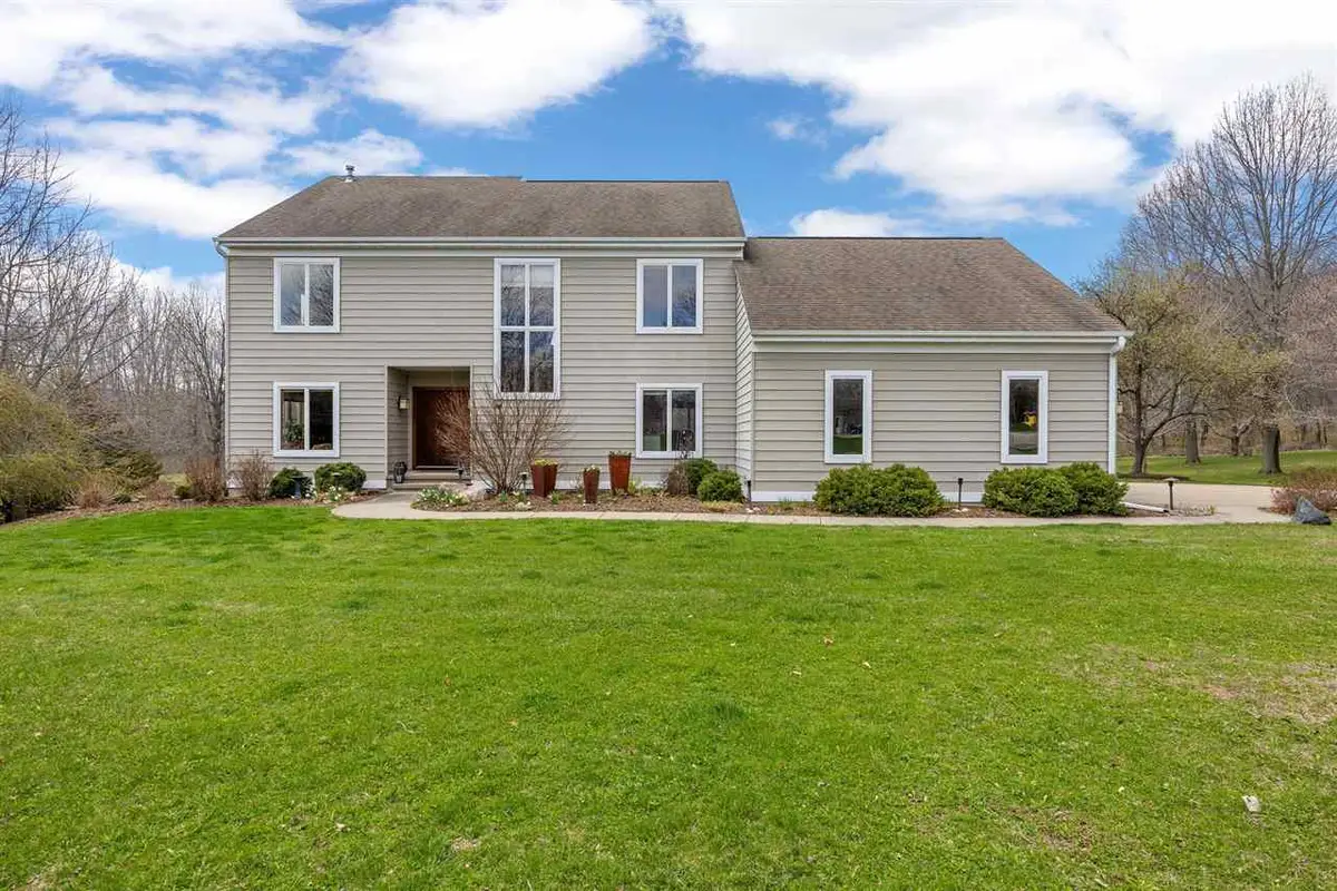 4635 Running Deer Ct NE, Iowa City, IA 52240 - #1