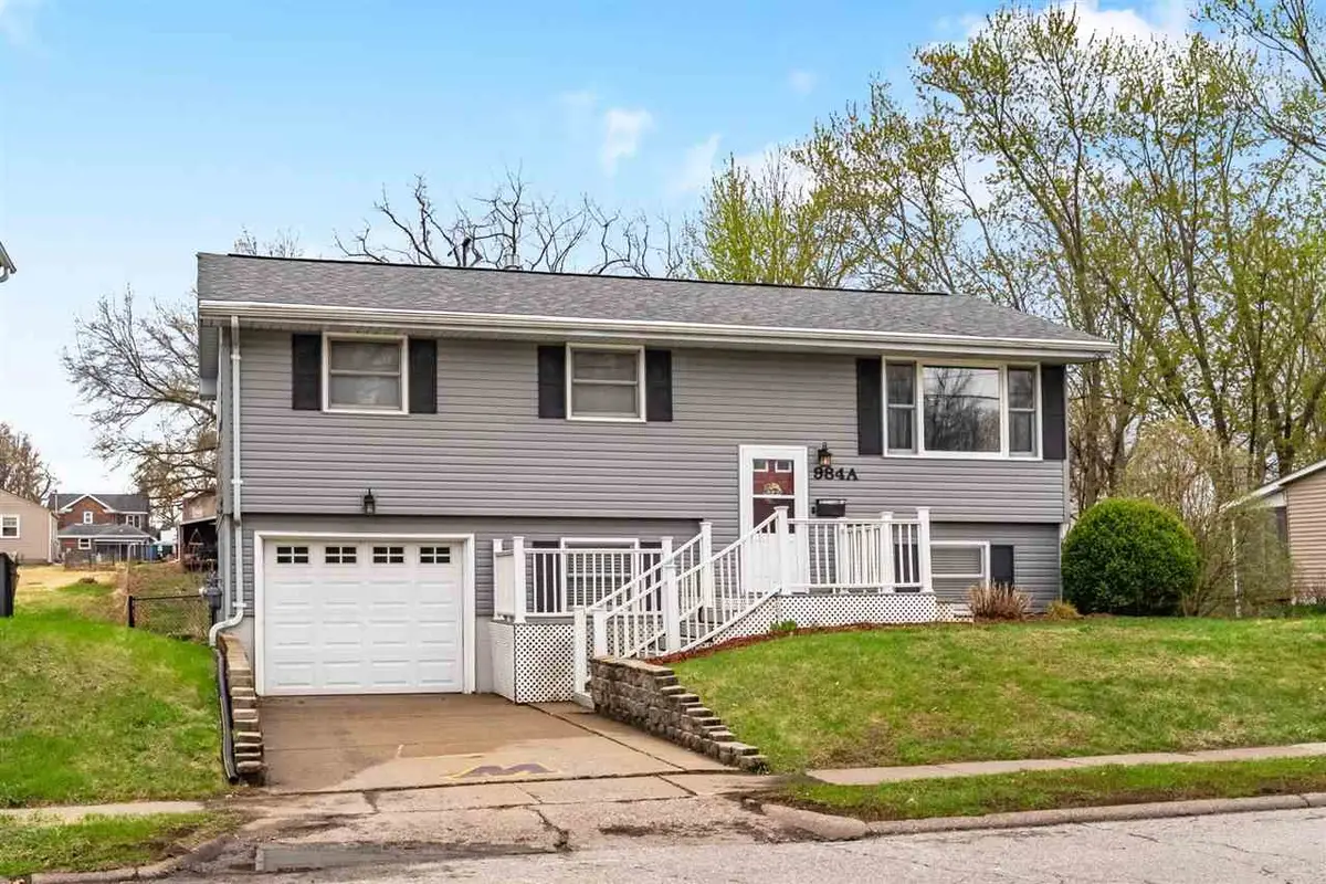 984A Newell Ave, Muscatine, IA 52761 - #1