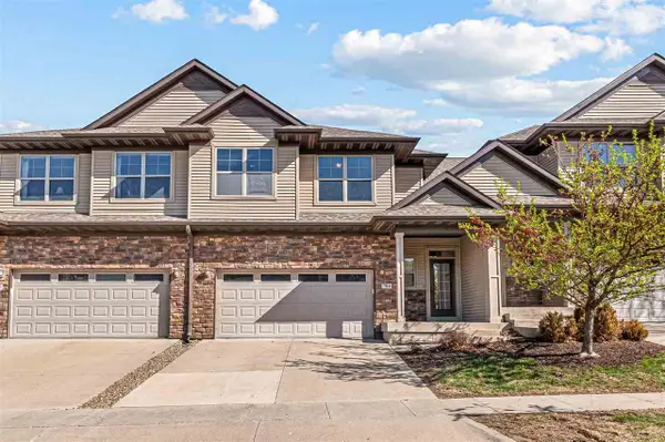 704 Mission Point Rd, Iowa City, IA 52245