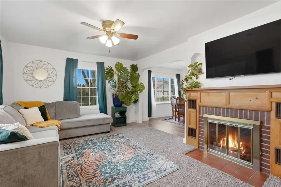 505 N 2nd Ave, Washington, IA 52353 - #3