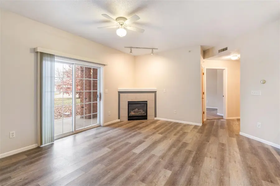 2825 Triple Crown Ln, Iowa City, IA 52240 - #2