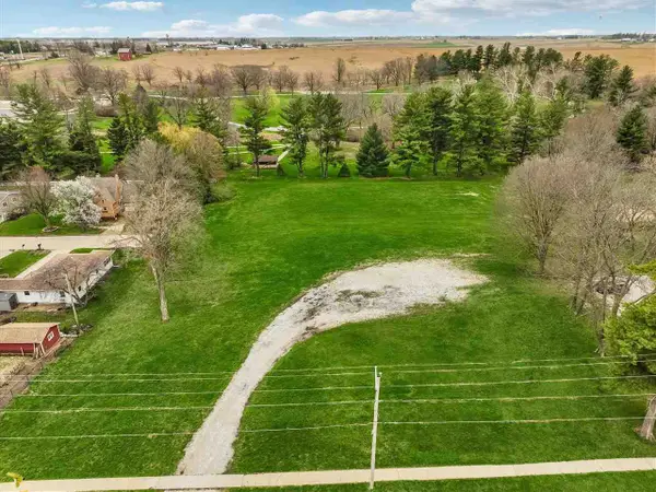 312 W Main St, West Branch, IA 52358