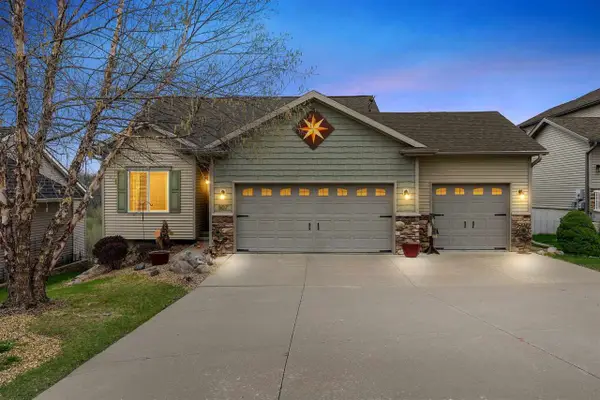 807 10th Avenue Place, Coralville, IA 52241