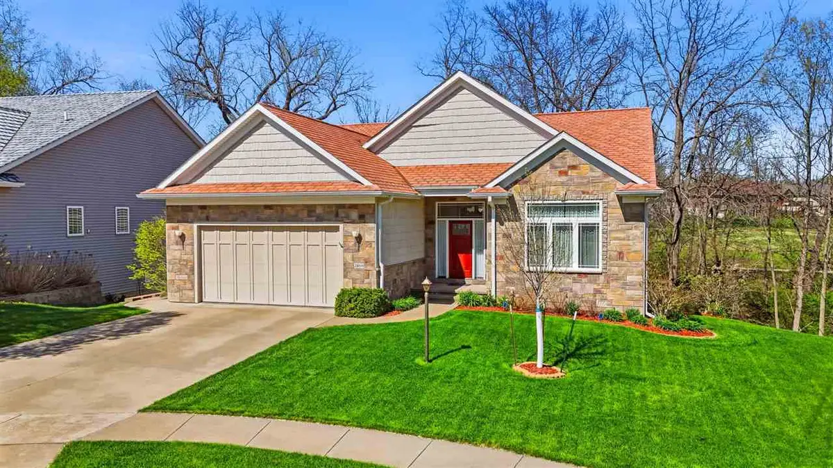 2859 Pine Circle, Coralville, IA 52241 - #1