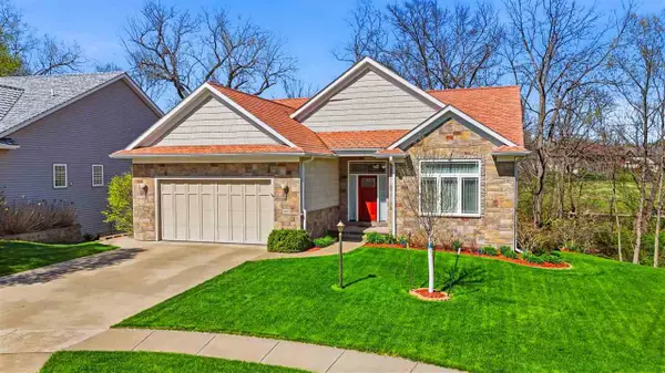 2859 Pine Circle, Coralville, IA 52241