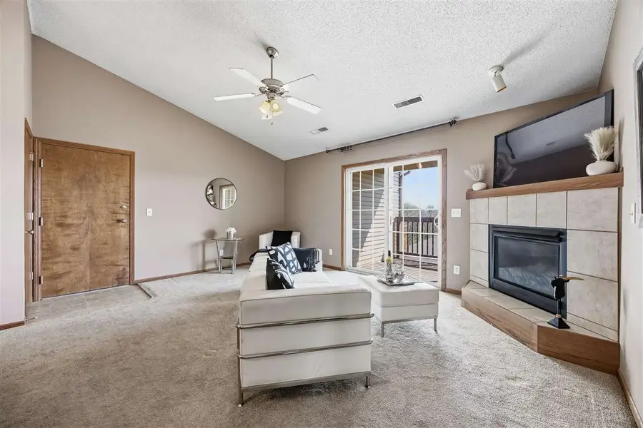 805 Blue Sky Dr, North Liberty, IA 52317 - #3